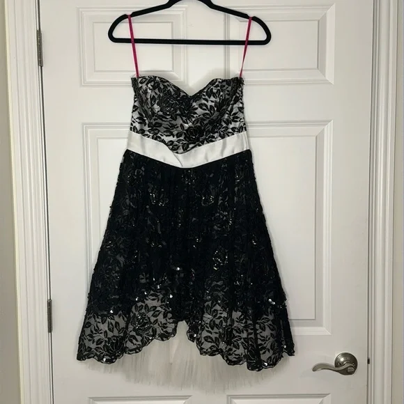 Betsey Johnson black and white lace tulle midi dress